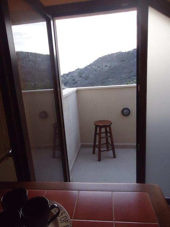 Petralona Apartment Agios Athanasios Esterno foto